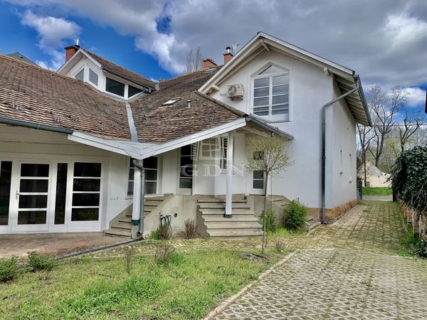 Vânzare Budapest III. kerület Casa Familiala