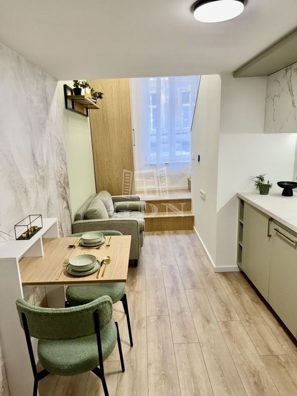 Miete Budapest VII. kerület Wohnung (Ziegel)