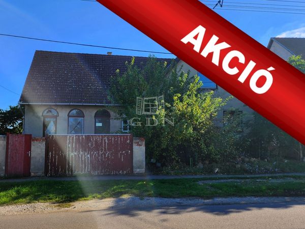 Eladó Mezőcsát Családi ház