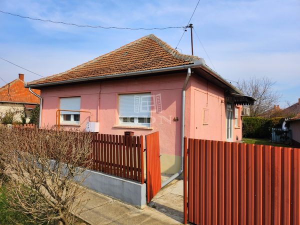 For sale Polgár Family House