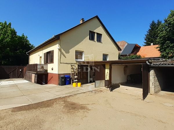 Eladó Debrecen Családi ház