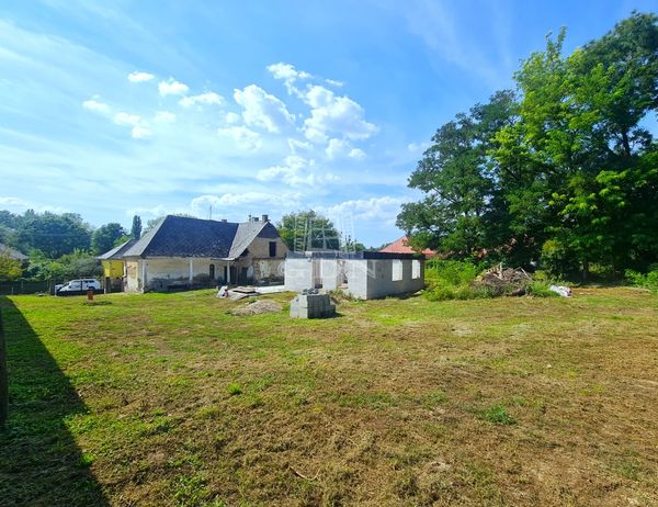 Eladó Tabajd Telek