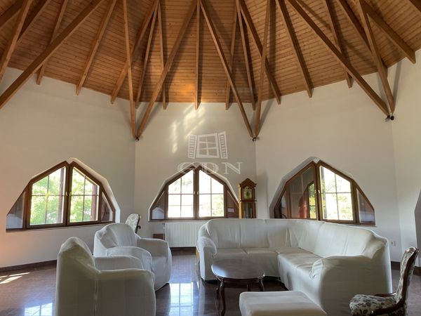 For sale Solymár Family House