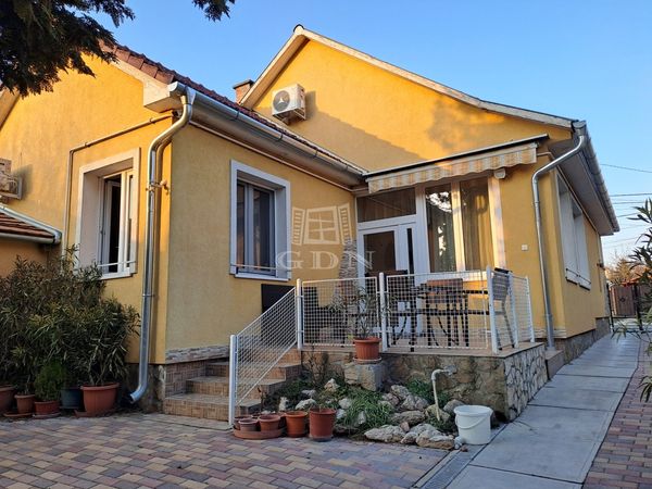 Eladó Biatorbágy Családi ház