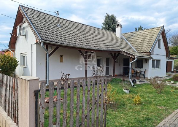 出卖 Alcsútdoboz 家庭别墅