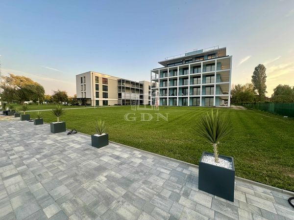 Eladó Balatonmáriafürdő Lakás (téglaépítésű)