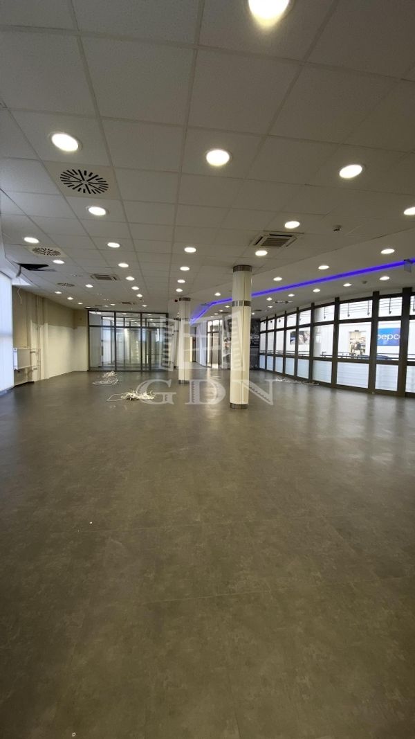 For rent Budapest II. kerület Commercial - Commercial premises