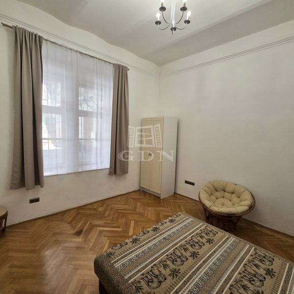 Kiadó Budapest II. kerület Lakás (téglaépítésű)