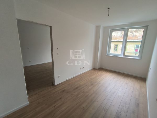 Vânzare Budapest XIII. kerület Locuinta (caramida)