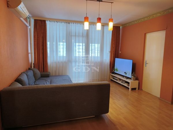 Eladó Budapest XI. kerület Lakás (panel)