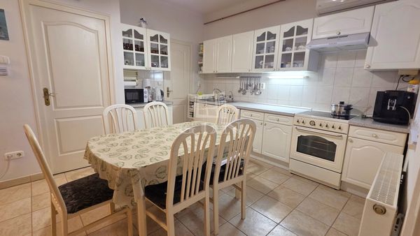 Eladó Budaörs Sorház