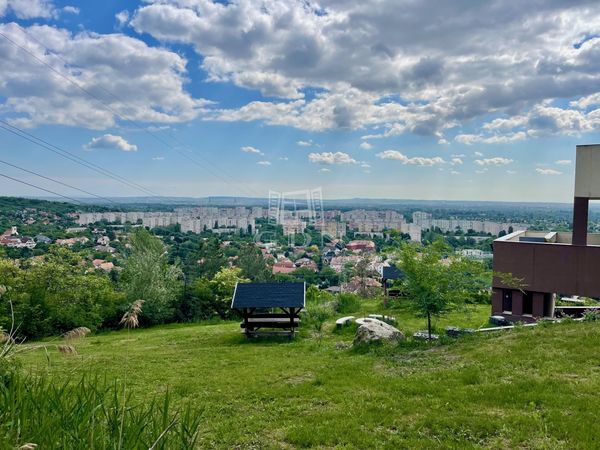 Eladó Budapest III. kerület Telek