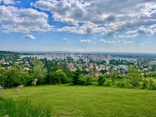 Eladó Budapest III. kerület Telek