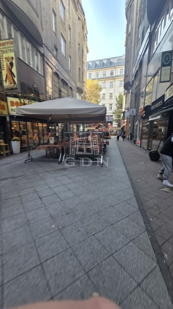 Vânzare Budapest V. kerület Locuinta (caramida)