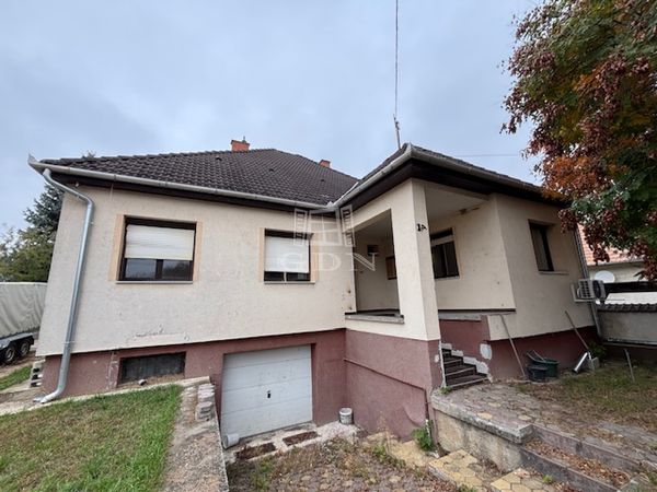 Vânzare Bábolna Casa Familiala