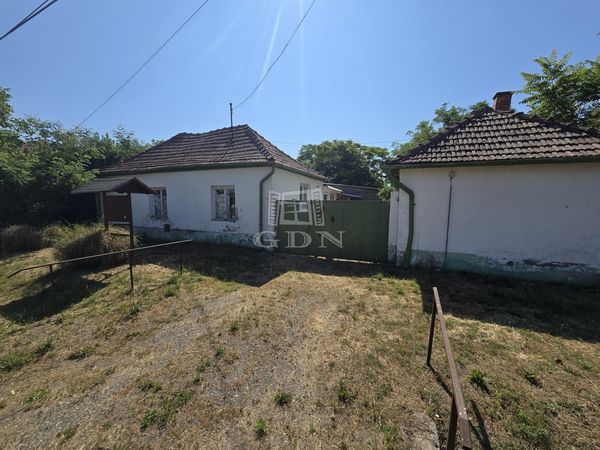 Eladó Madaras Családi ház