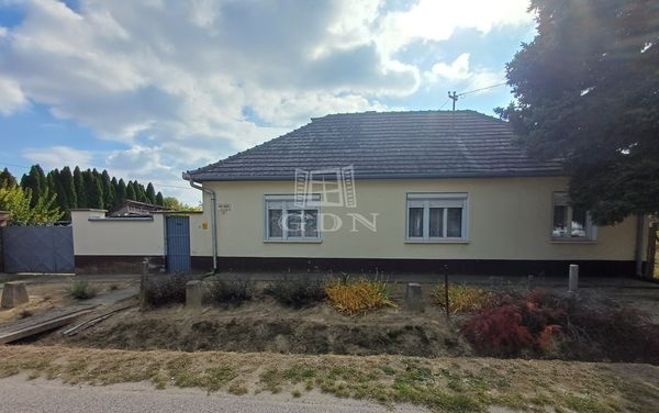 Eladó Sükösd Családi ház