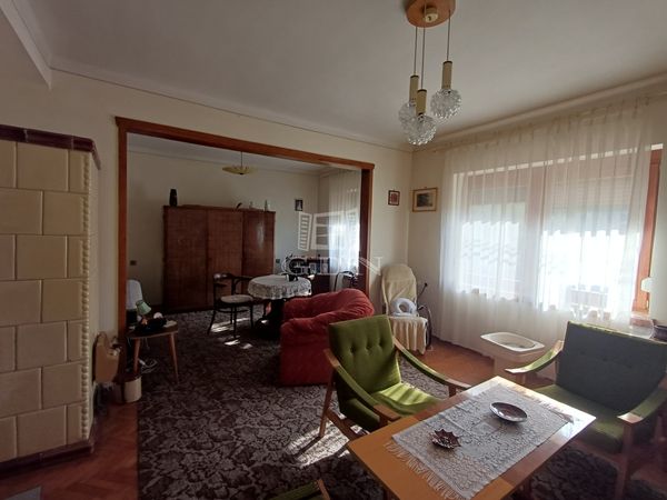 Eladó Baja Házrész