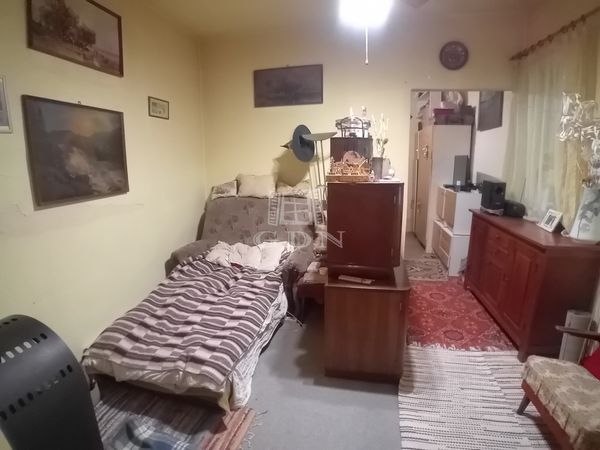 Eladó Baja Házrész