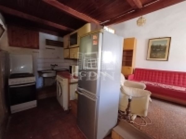 Eladó Baja Házrész