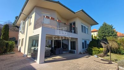 Szekszárd Családi ház - 185.000.000 Ft