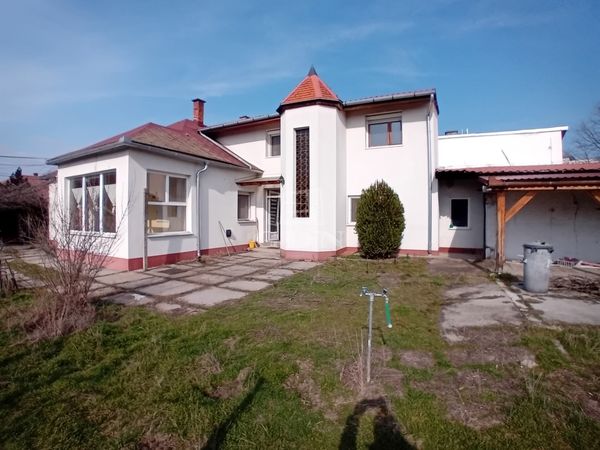 Vânzare Baja Casa Familiala