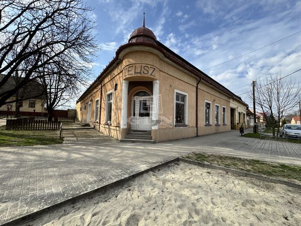 Eladó Nagybaracska Üzlethelyiség