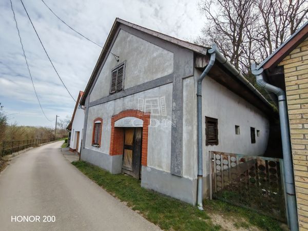 Eladó Nemesnádudvar Nyaraló