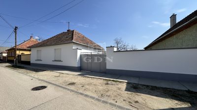 Baja Családi ház - 47.000.000 Ft