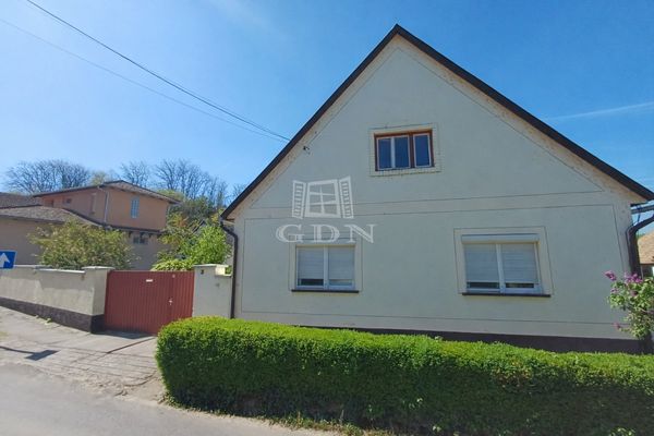 出卖 Nemesnádudvar 家庭别墅