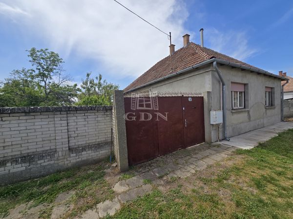 Verkauf Madaras Einfamilienhaus