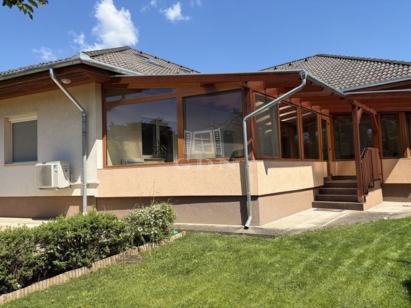 Eladó Gödöllő Családi ház