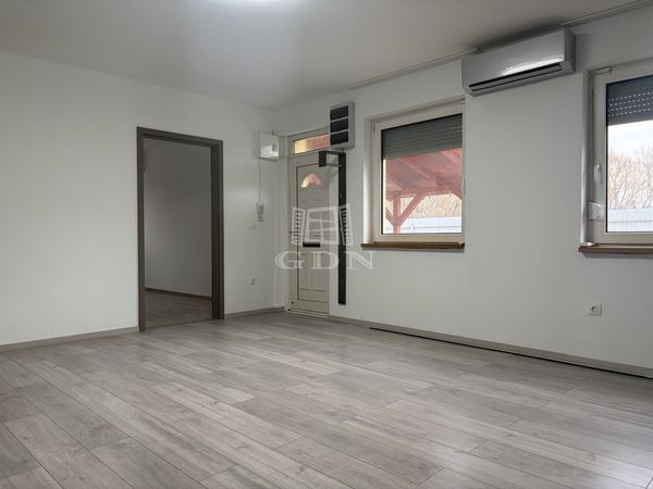 Eladó Isaszeg Lakás