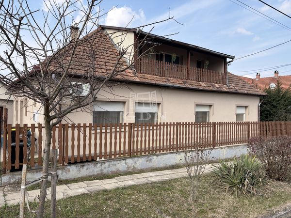 Vânzare Gödöllő Casa Familiala