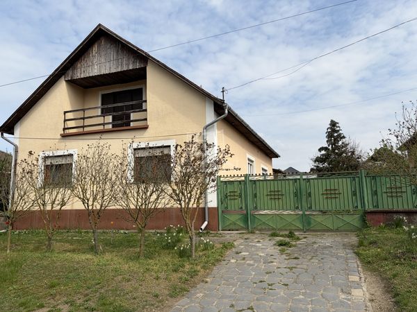For sale Bag Family House