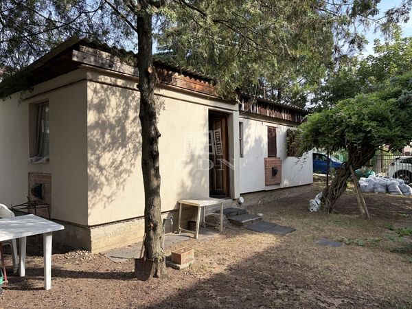 Eladó Veresegyház Családi ház