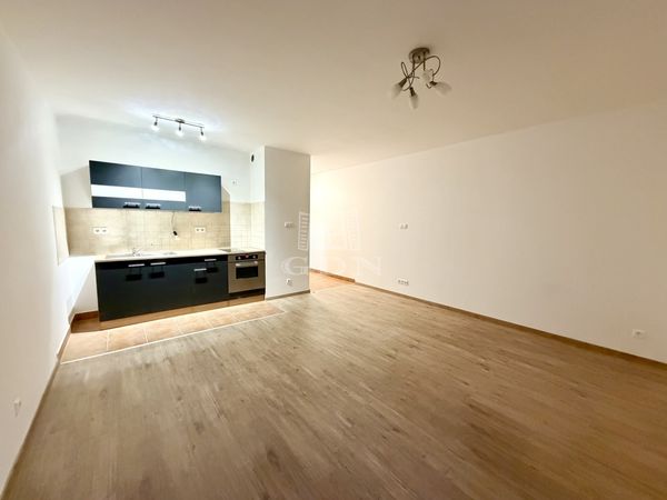 Eladó Budapest XVIII. kerület Lakás