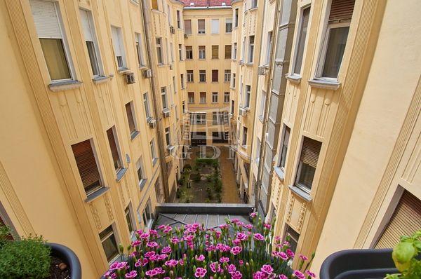 Vânzare Budapest V. kerület Locuinta (caramida)