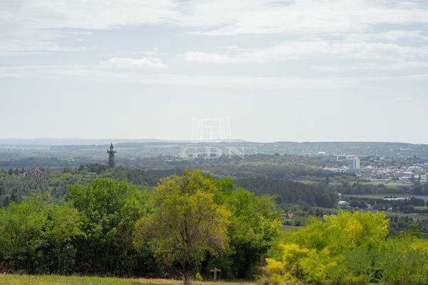 出卖 Cserszegtomaj 土地