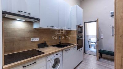 Budapest VI. kerület Lakás (téglaépítésű) - 62.500.000 Ft