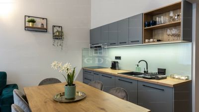 Budapest VI. kerület Lakás (téglaépítésű) - 55.000.000 Ft