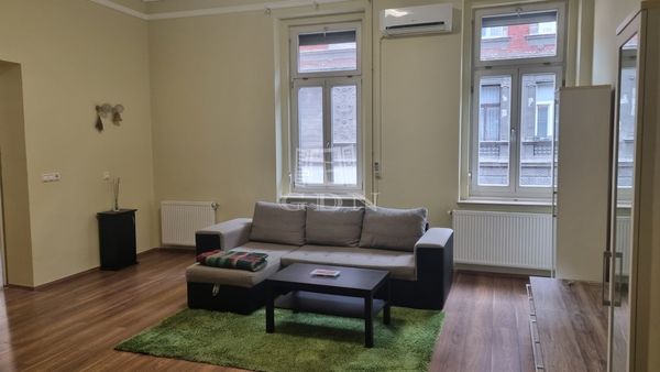 Eladó Budapest VII. kerület Lakás (téglaépítésű)