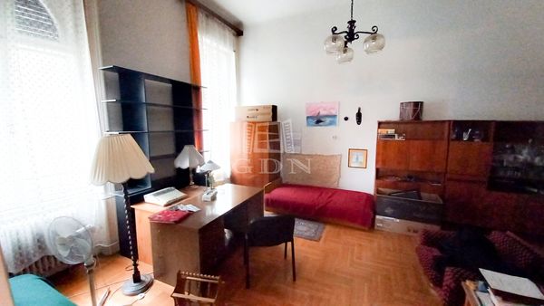 Продается Budapest VI. kerület Квартира (кирпичная)