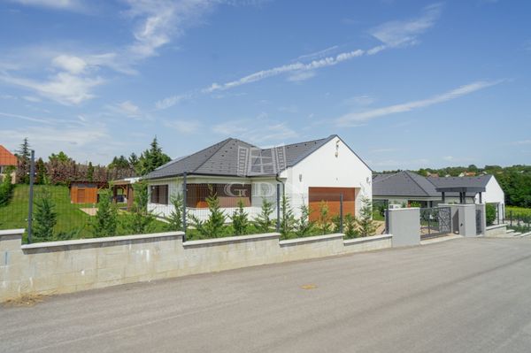 出卖 Cserszegtomaj 家庭别墅