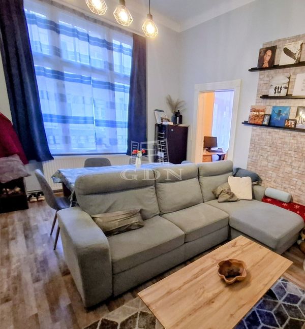 Eladó Budapest VII. kerület Lakás (téglaépítésű)