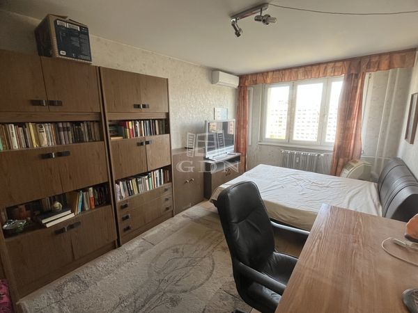 Eladó Budapest III. kerület Lakás (panel)