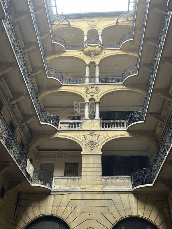 Eladó Budapest VII. kerület Lakás (téglaépítésű)