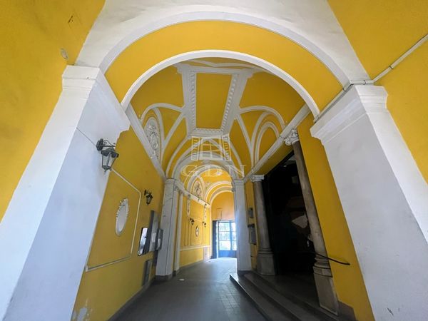 出卖 Budapest VII. kerület 公寓房（砖头）