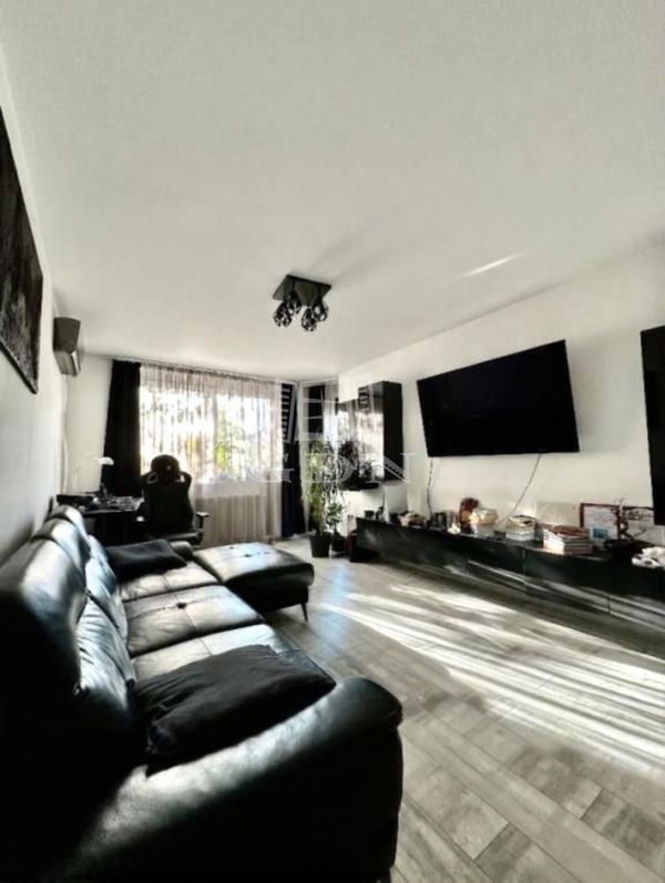 Eladó Budapest XIV. kerület Lakás (téglaépítésű)