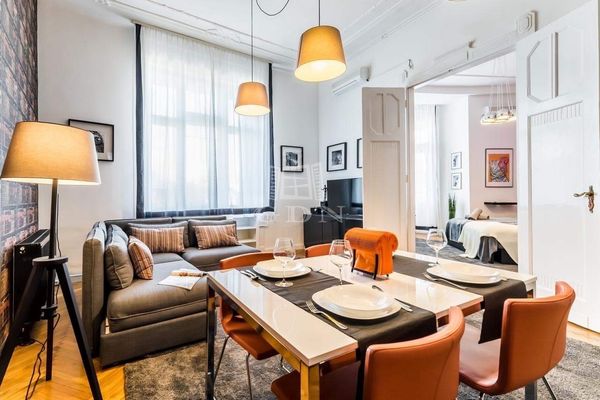 Eladó Budapest I. kerület Lakás (téglaépítésű)